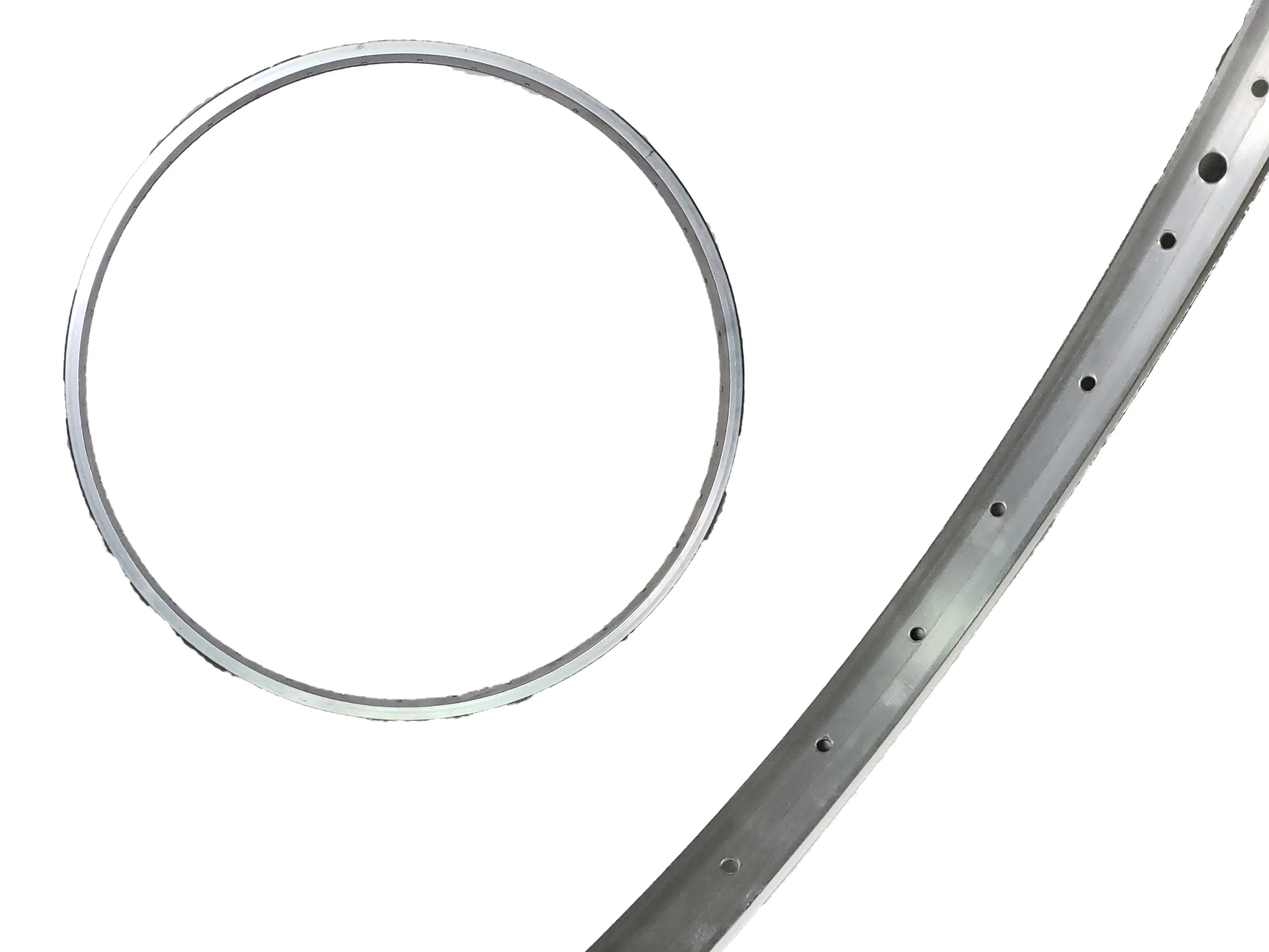 Llanta aluminio R. 26 1/2 - 28